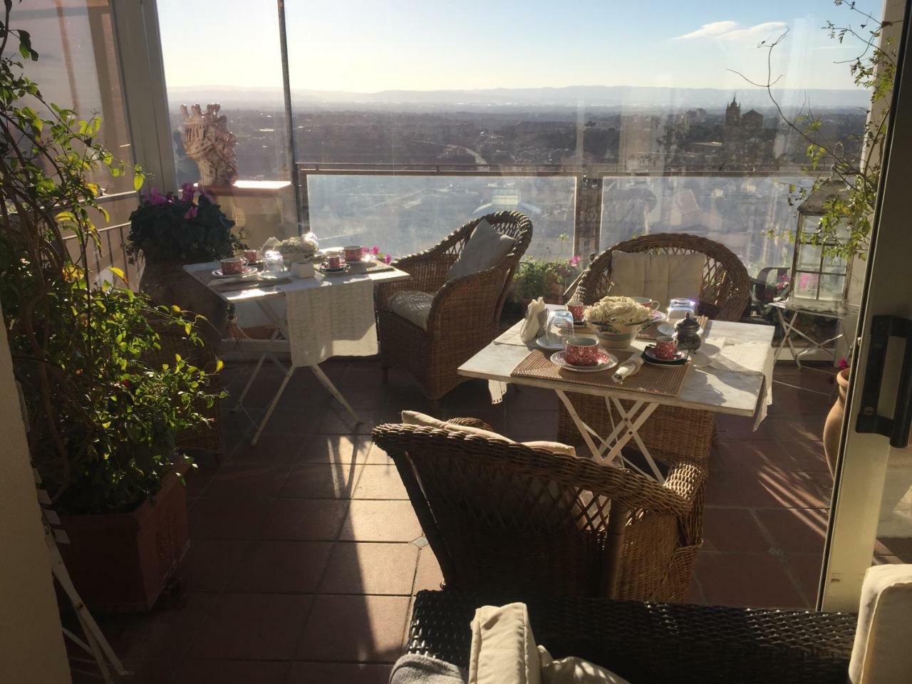 Casa Tipica Siciliana Patronale Home Bedandbreakfast Tremetrisoprailcielo Camere Con Vista, Colazione Interna In Terrazzo Panoramico Caltagirone Exterior foto